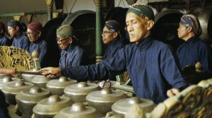 musicians performing on the gamelan Kancilbelik